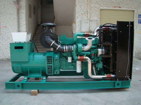 阿荣1100kw康明斯柴油发电机组图片 阿荣1100kw康明斯柴油发电机组图片